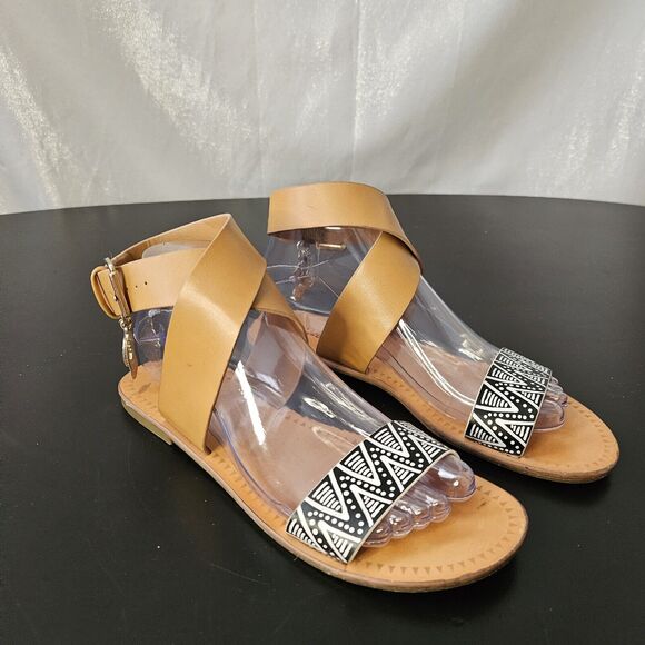 INDIGO RD Aztec Batik Sandals Sz 7.5 Black & White Flats Ankle Strap Boho - Picture 1 of 8